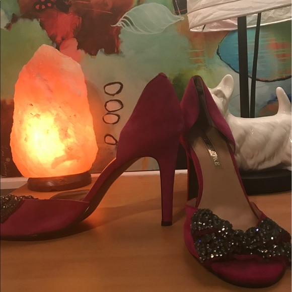 Audrey Brooke Pumps - Picture 2 of 4